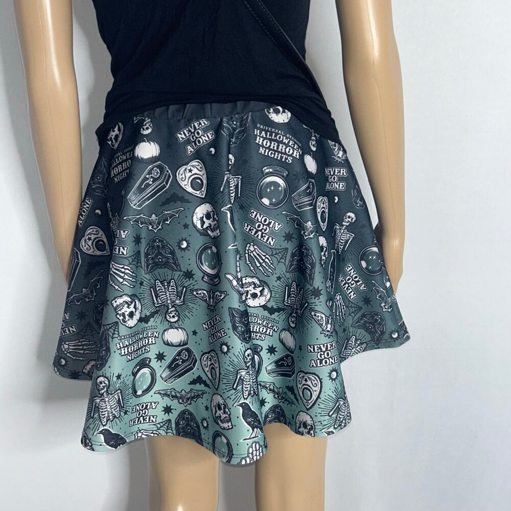 Universal Studios Halloween Horror Nights Skater Skirt XS/S Goth Emo Spooky - Picture 3 of 4